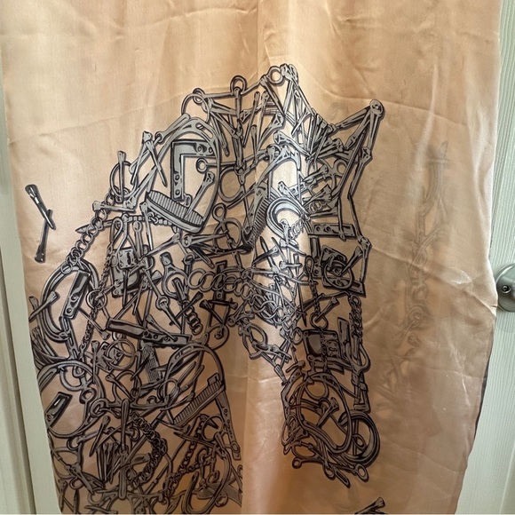 Gucci Horse Pink Silk Scarf with Gucci Designer Box - Picture 10 of 13